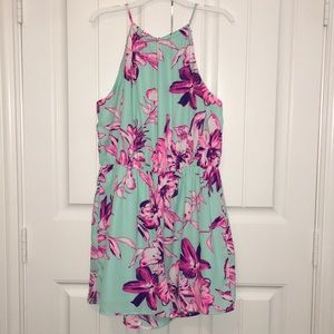 Floral romper! Adorable on!